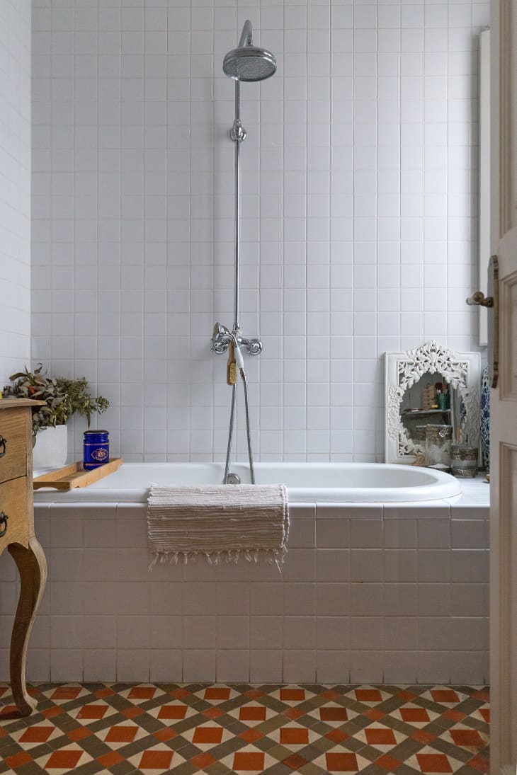 Peel and sales stick shower tile